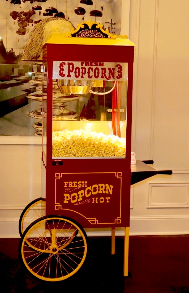 Deluxe Popcorn Station with Cart